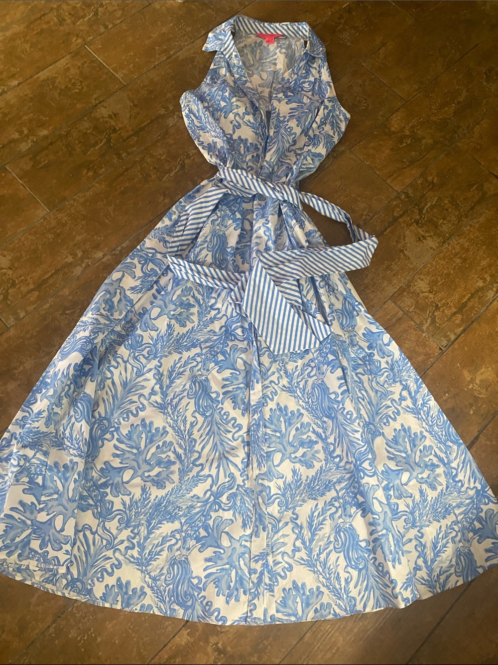 Lilly Pulitzer Blue/ White Floral Maxi Dress w Striped Sash. Button front. Sz 4.